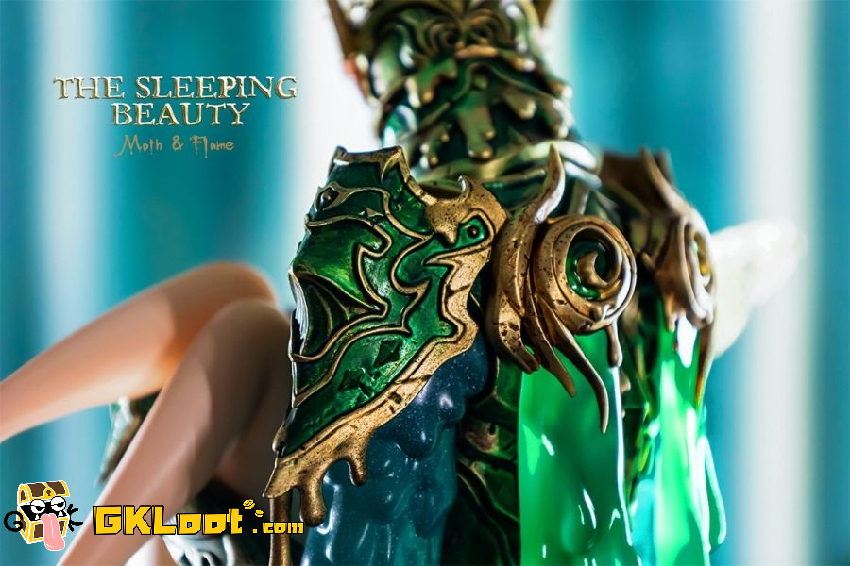 [Pre-Order] The Sleeping Beauty of Moth & Flame Green Statue